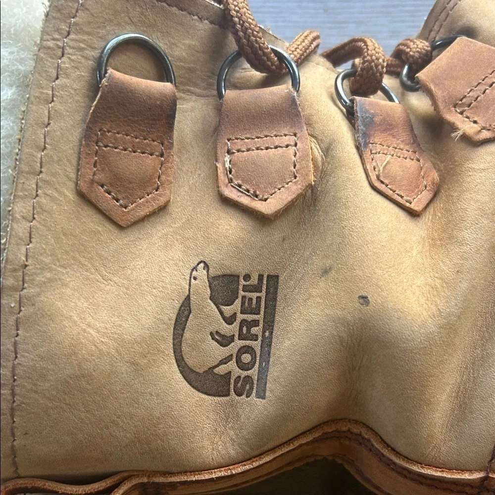 Sorel Tan and Brown Wool  Boots ! Size 7